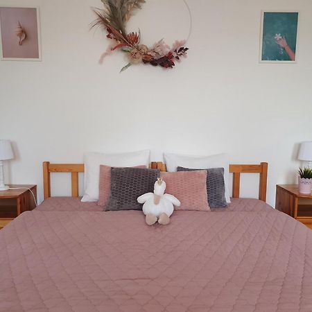 Ferienwohnung Pinkoczi Apartmanhaz Balatonalmádi Zimmer foto